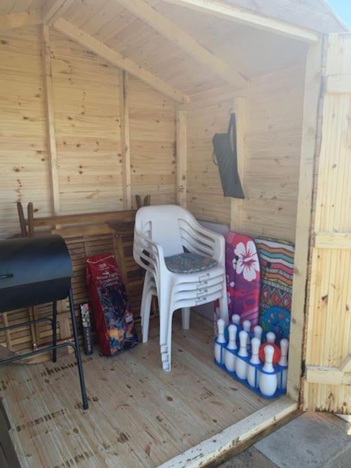 Barley Break - Beach Cottage Lessingham Екстериор снимка
